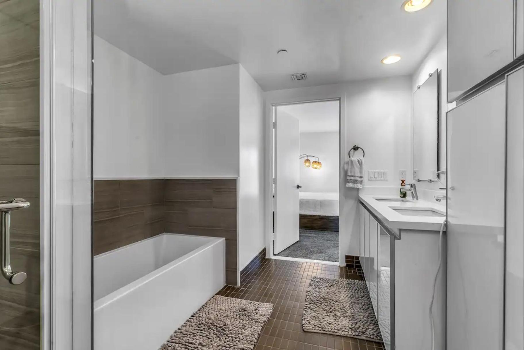 Appartement Luxury & Modern 3 Bedroom & 3 Bathroom Penthouse In Santa Monica With Free Parking *